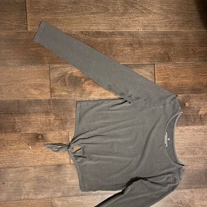 Long sleeve cropped tie top